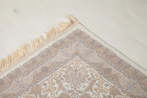 Zennova Carpet : MANI Color Cream : Classic Machine Made - Zennova Carpet