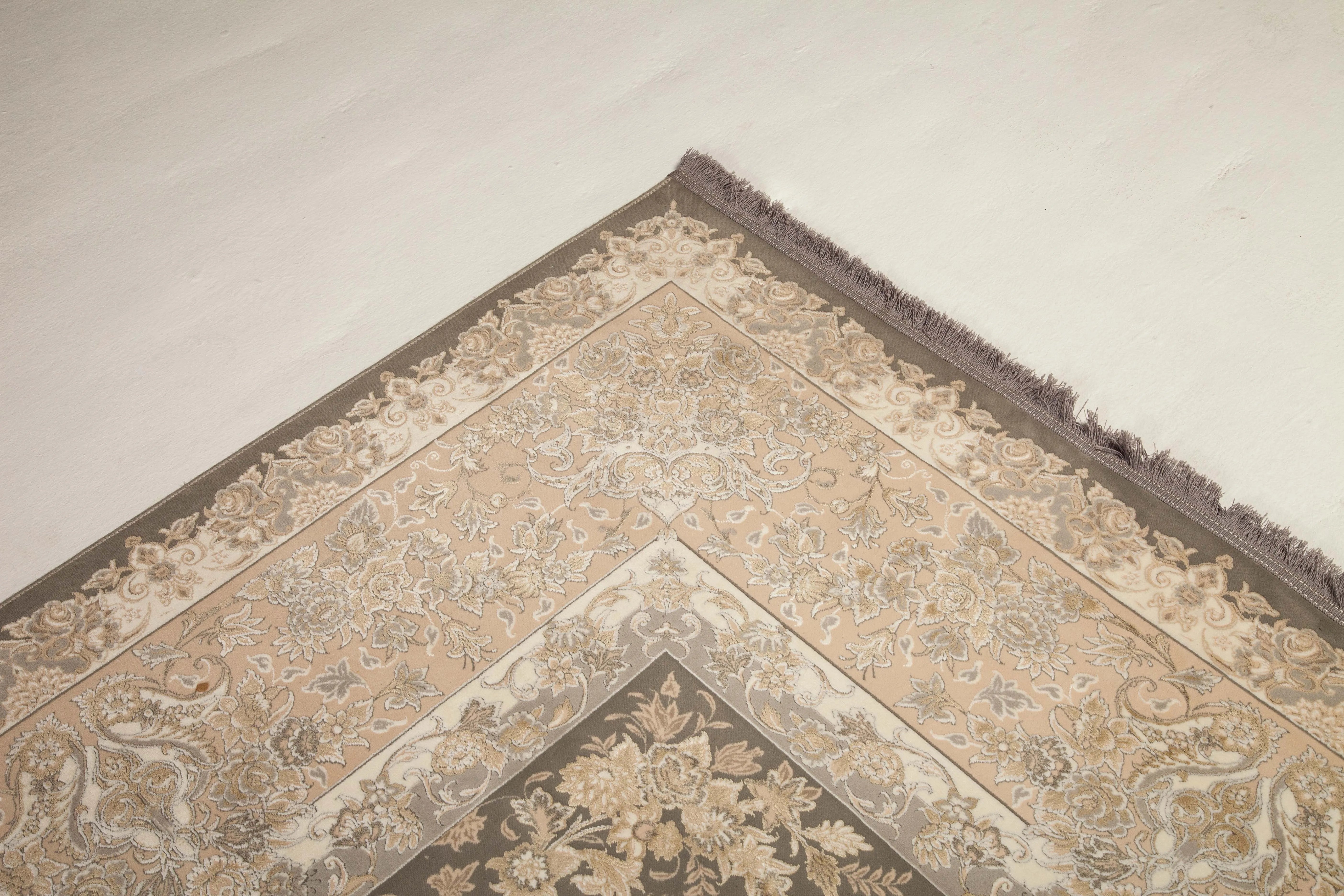 Zennova Carpet : 93504 Color CREAM - Zennova Carpet